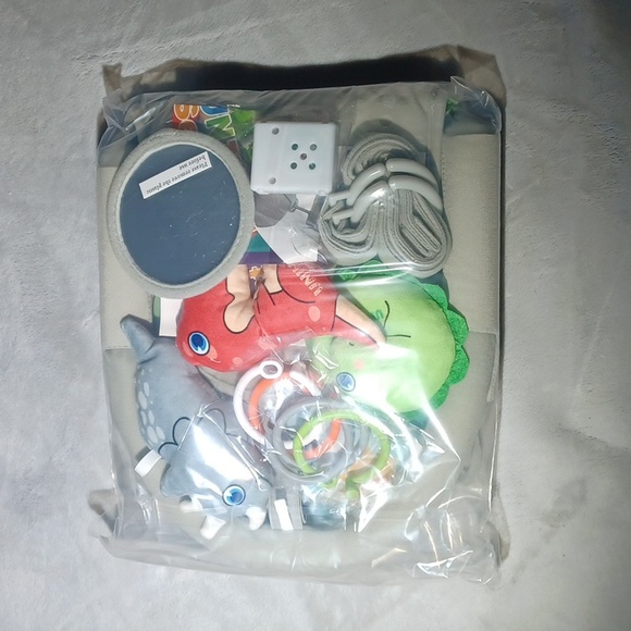 UNIH Car Seat Baby Toy - Picture 2 of 4